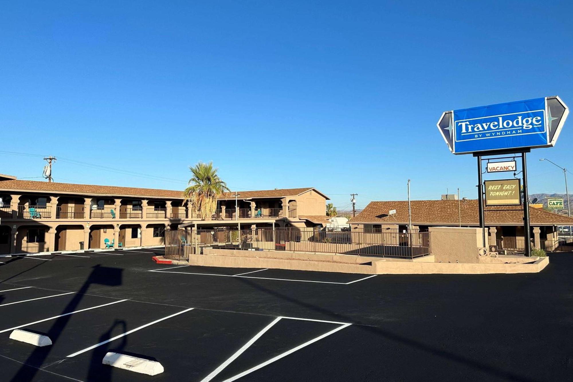 Travelodge By Wyndham Parker Exterior photo